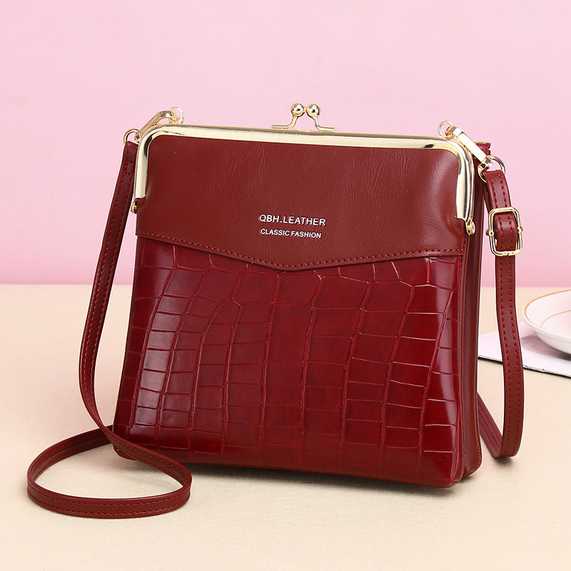 Women's Alligator-Patterned Lock Shoulder Crossbody Bag
