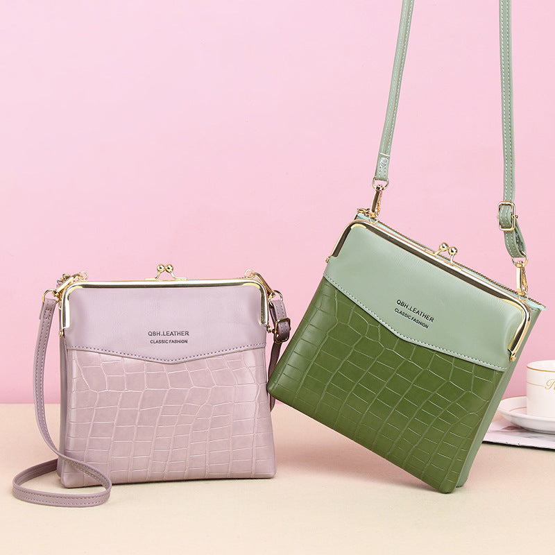 Women's Alligator-Patterned Lock Shoulder Crossbody Bag
