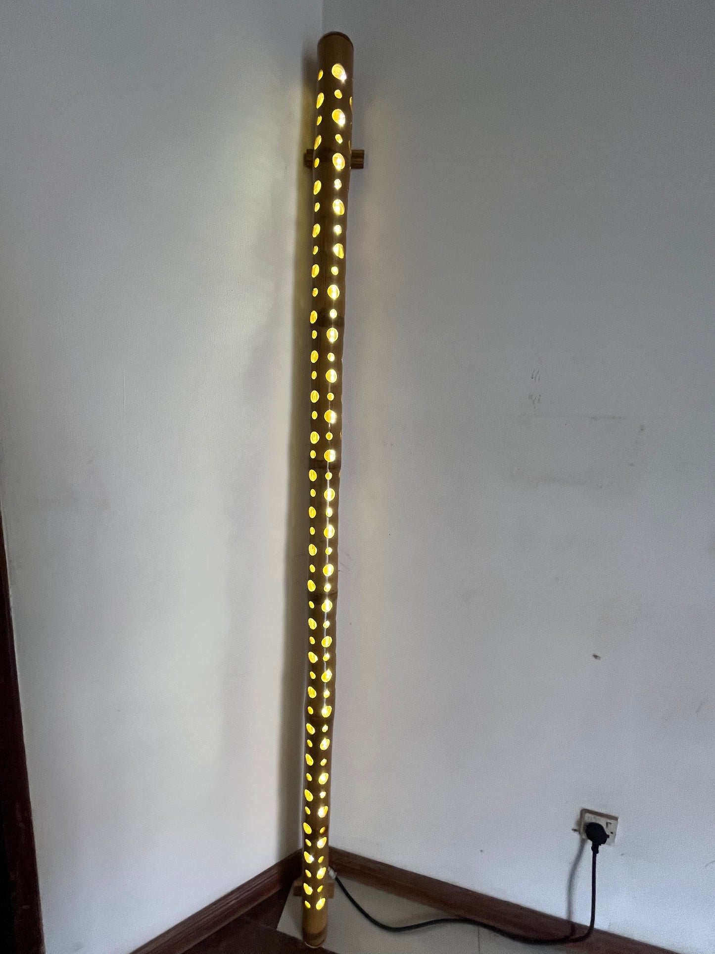 039 Bamboo 8ft Pole Light