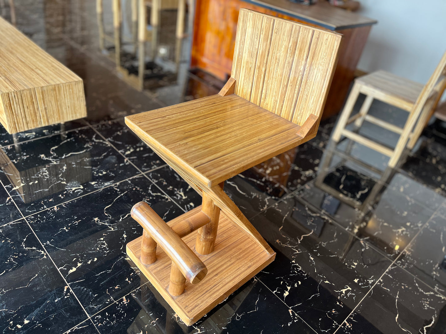 A14 Z Type Chair