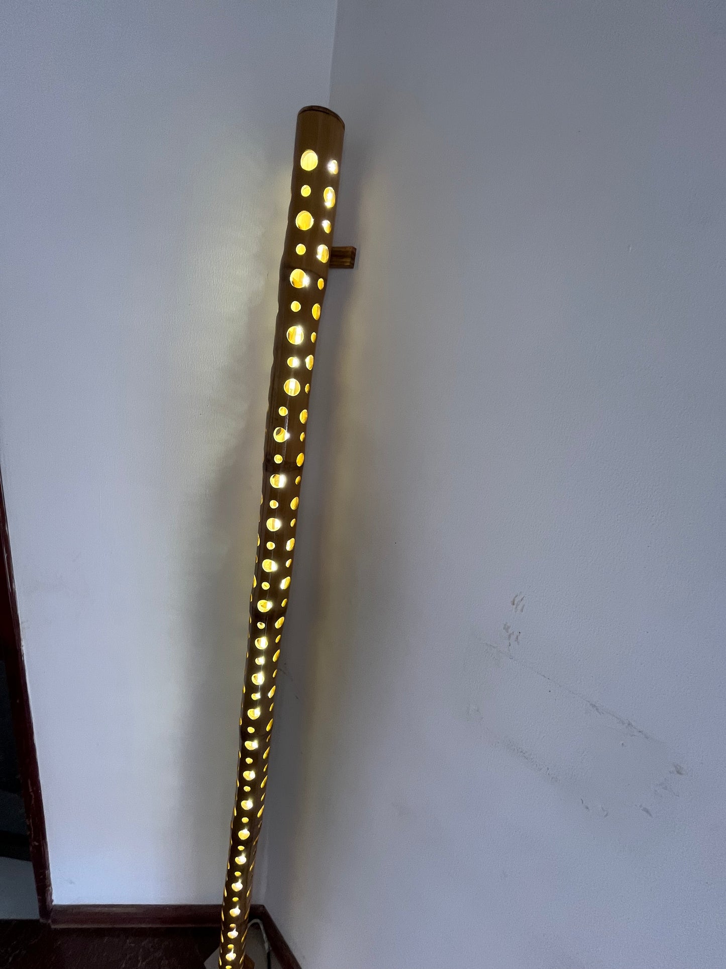 039 Bamboo 8ft Pole Light