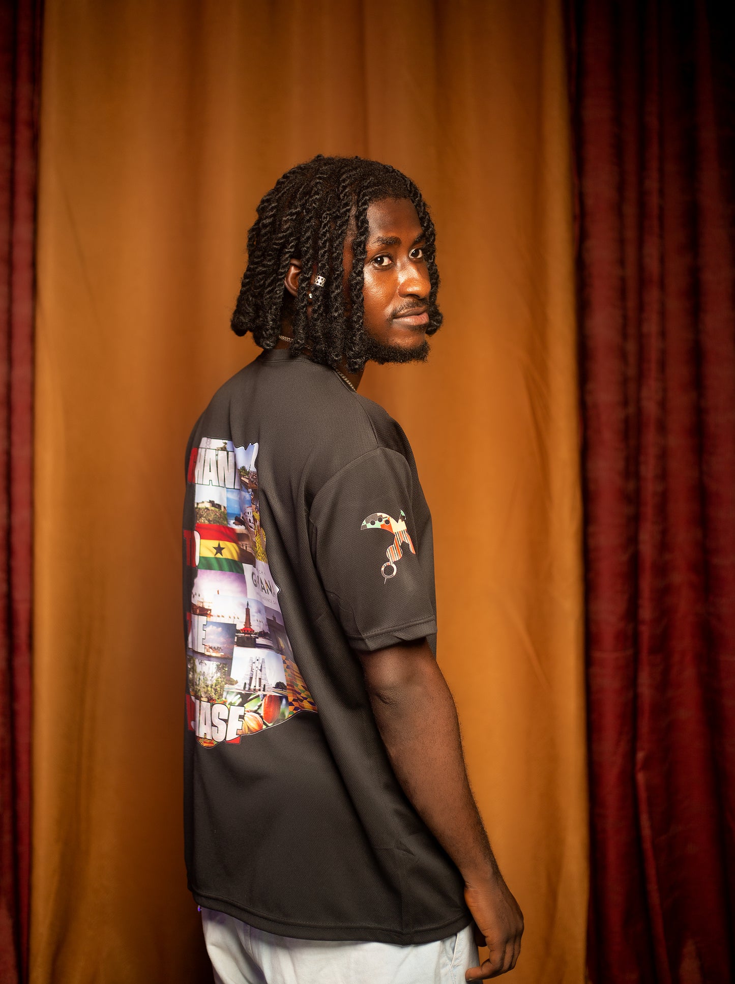 KINGS MEN - GHANA TO THE WIASE T-SHIRT