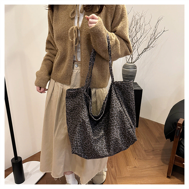 Leopard-Print Retro One-shoulder  Bag