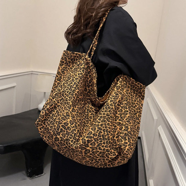 Leopard-Print Retro One-shoulder  Bag